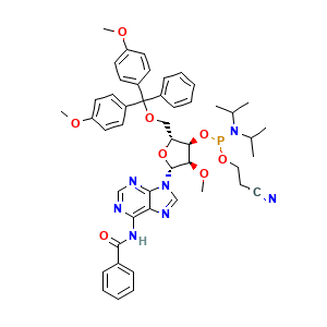 N-[9-[(2R,3R,4R,5R)-5-[[bis(4-methoxyphenyl)-phenylmethoxy]methyl]-4-[2-cyanoethoxy-[di(propan-2-yl)amino]phosphanyl]oxy-3-methoxyoxolan-2-yl]purin-6-yl]benzamide